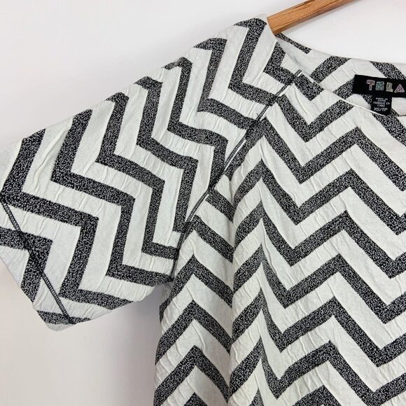 Urban Outfitters Oversized Crop Top Size XS - Picture 5 of 9